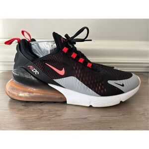 Nike Air Max 270 Mens Size 10 Black Bright Crimson AH8050-015 Athletic Shoes